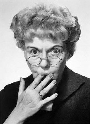 Crispy Oven Baked Chicken Legs with Buffalo and Brown Sugar Sriracha Sauces. Easy, cheap and perfect for your next party!