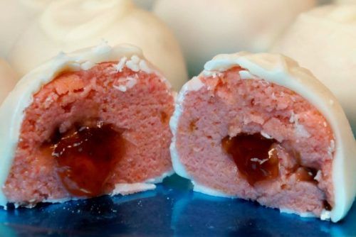 You need these bites of strawberry filling wrapped in strawberry cheesecake, dipped in white chocolate! Perfect for Valentine’s Day!