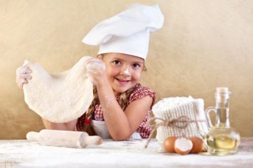 Tips and fun, easy recipes for teaching kids how to cook.
