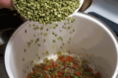 Easy Peasy Homemade Split Pea Soup