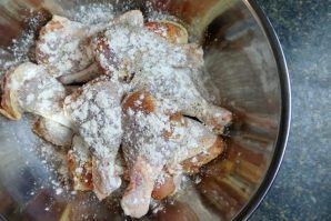 Crispy Oven Baked Chicken Legs with Buffalo and Brown Sugar Sriracha Sauces. Easy, cheap and perfect for your next party!