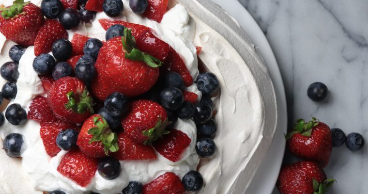 Best Summer Dessert – Mixed Berry Pavlova