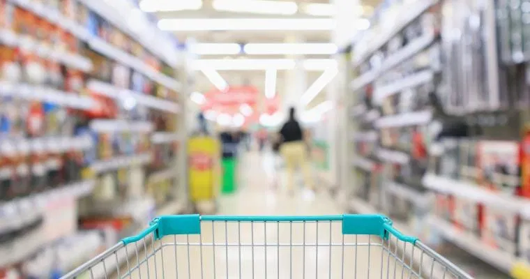 7 Mistakes You’re Making at the Grocery Store (and How to Save Money on Groceries Instead)